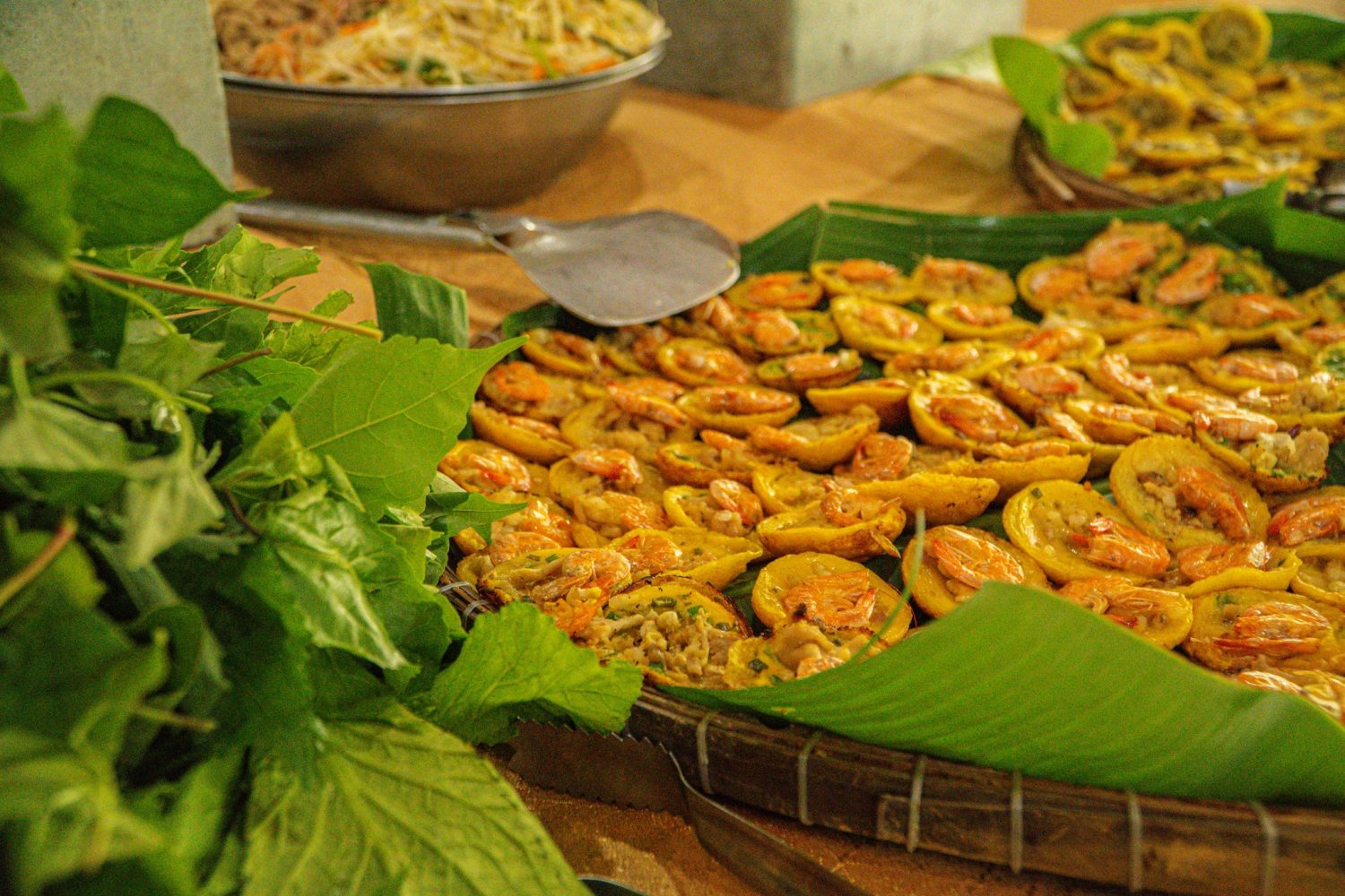 món bánh căn tôm 