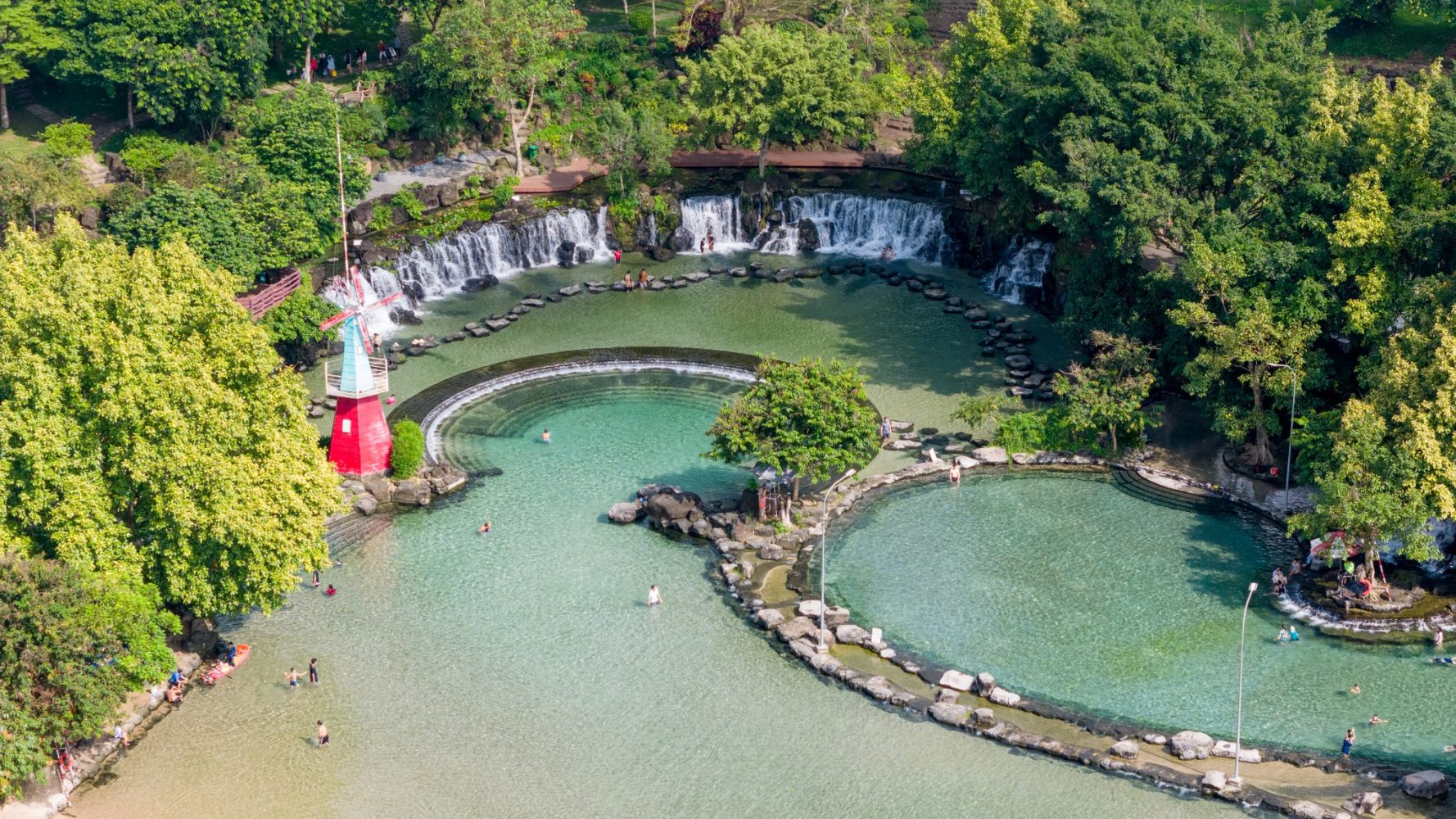 Suối Mơ có gì chơi?