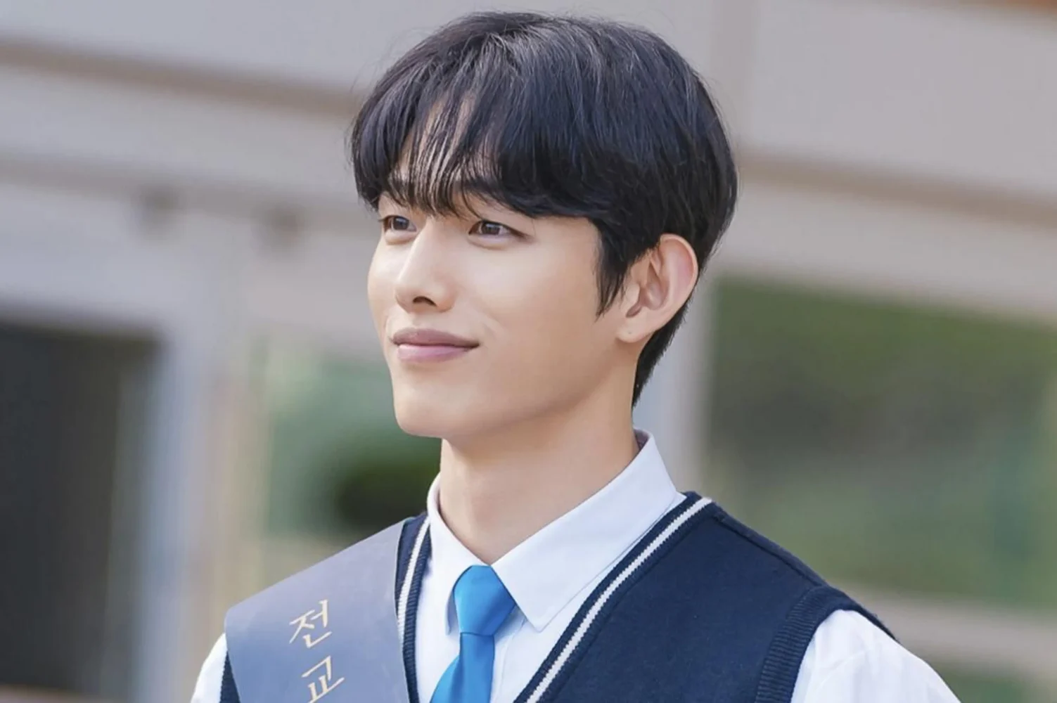 Lee Jung Sic vai Kwak Sang Hyeon