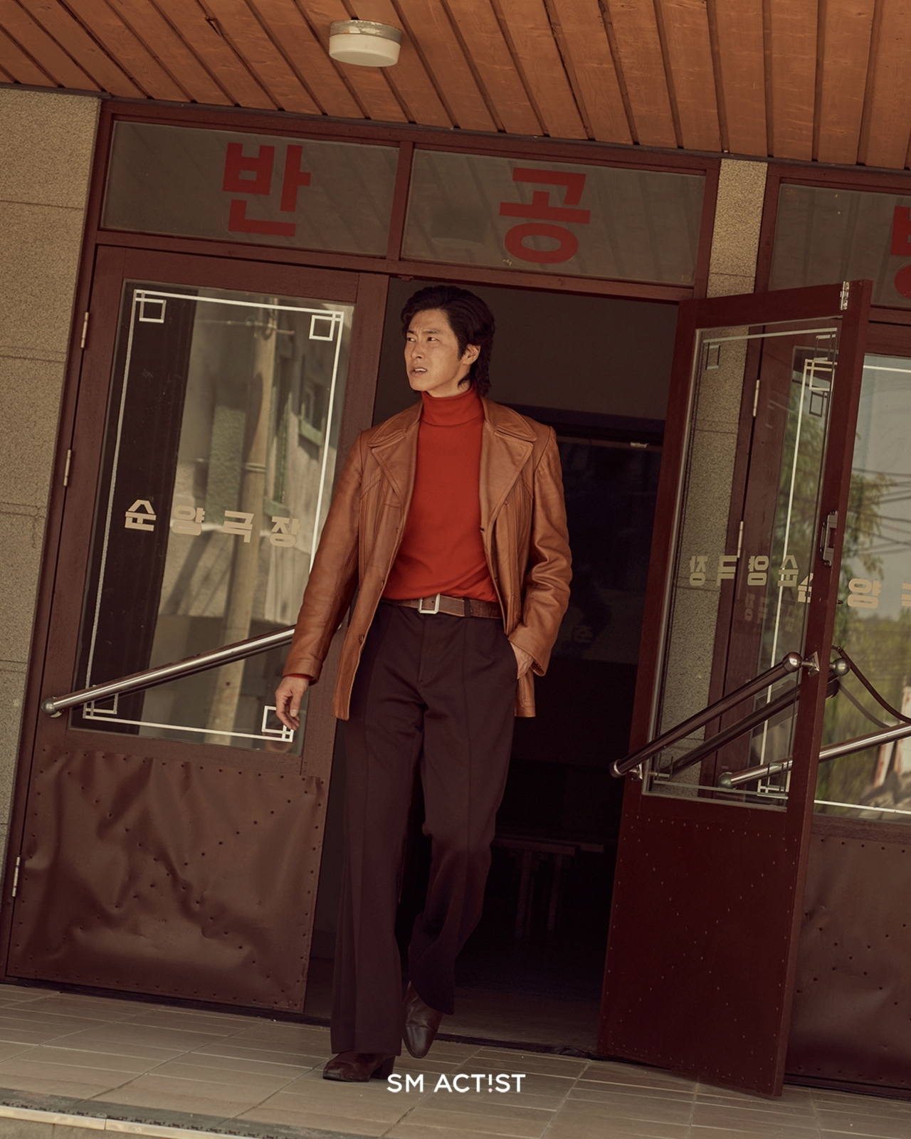 BZVN-Jung-Yunho-TVXQ-Low-Life (3)