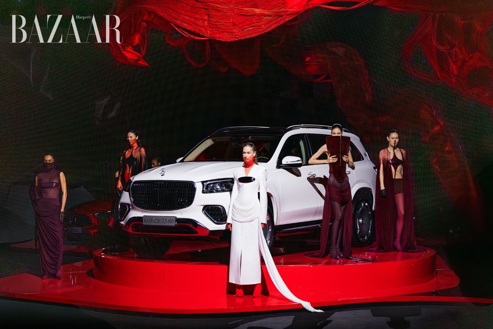 Triển lãm Mercedes-Benz LiveRARE khai phóng những giá trị vượt trội