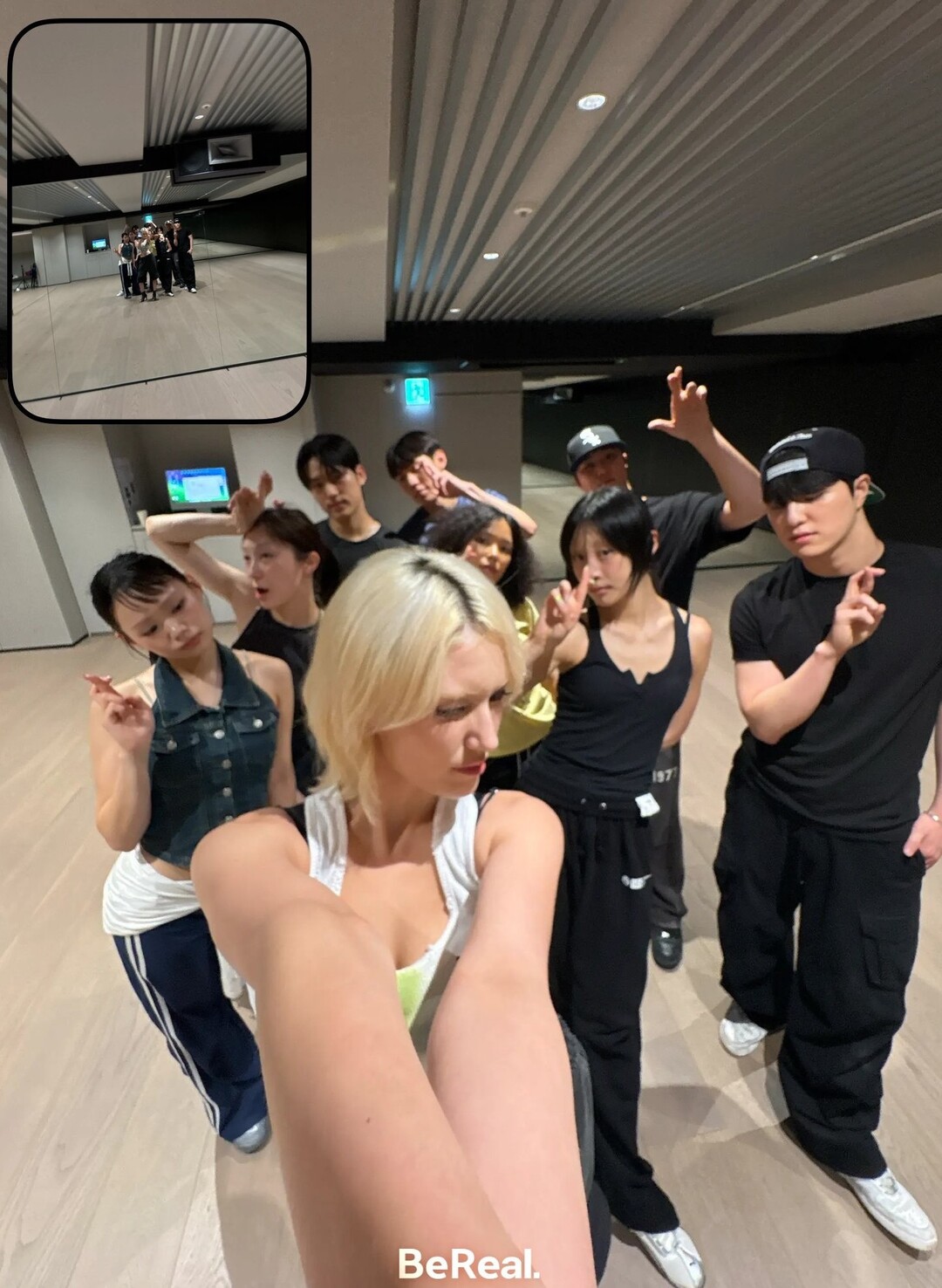 BZVN-app-BeReal-trend-chup-hinh-sao-han (11)