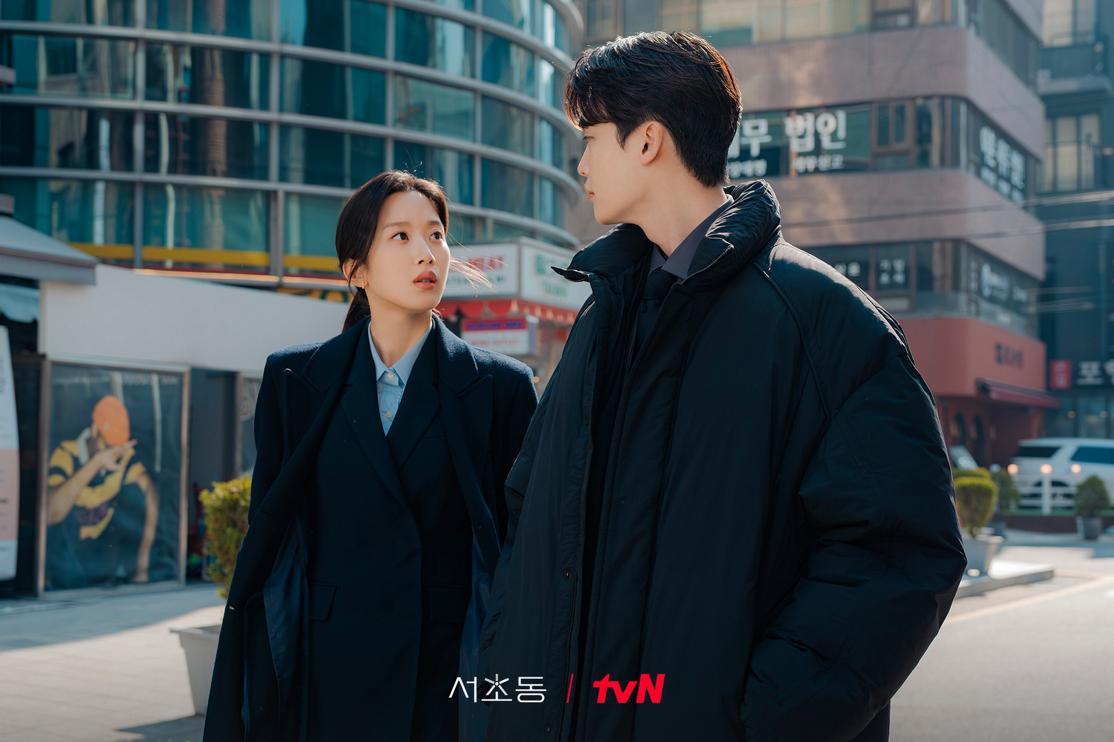 Phim “Phố luật Seocho”: Chuyện bên lề của cuộc sống luật sư