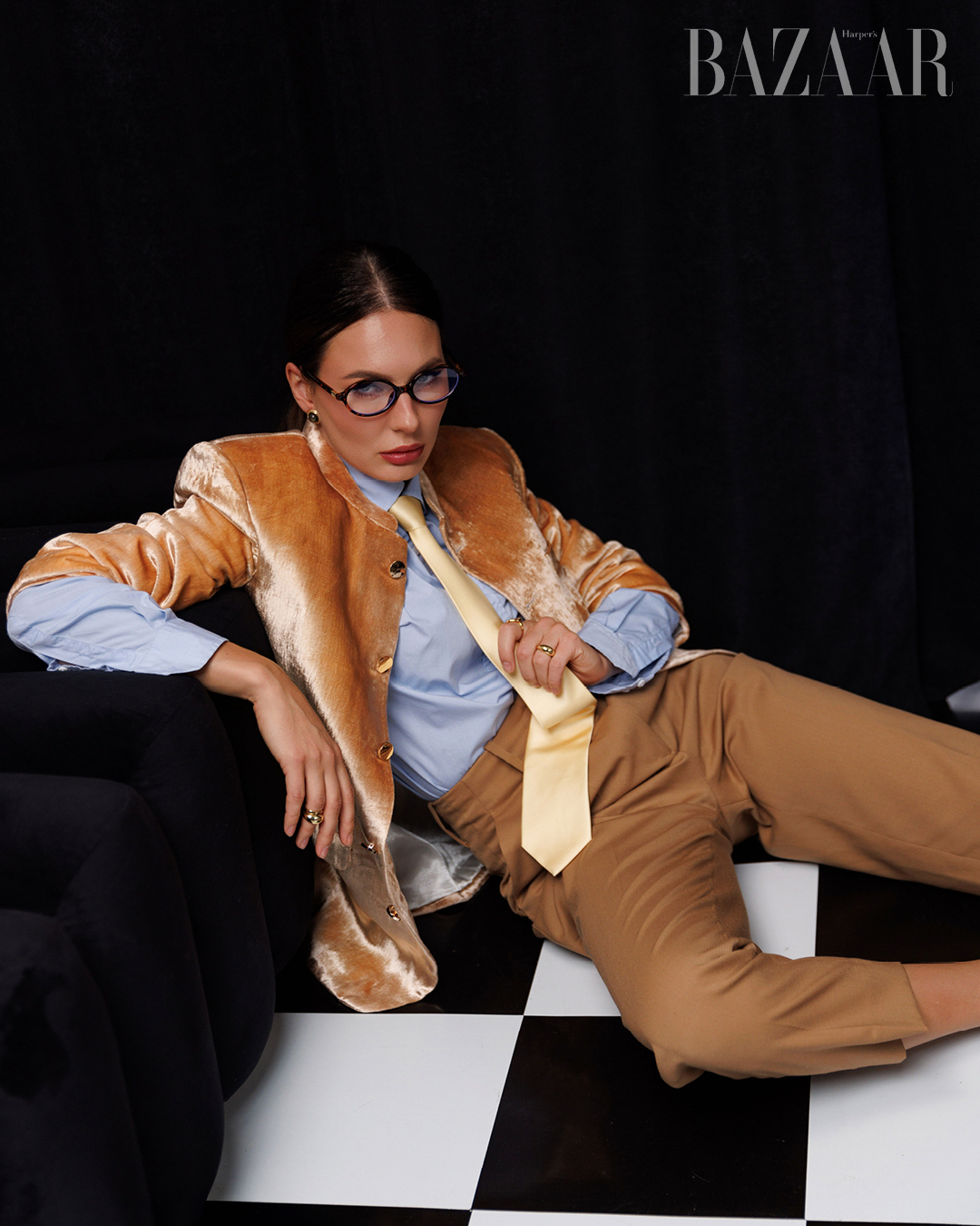 Anastasiia Vdovychenko giới thiệu bộ sưu tập Velvet Reign của Karmic Couture 3