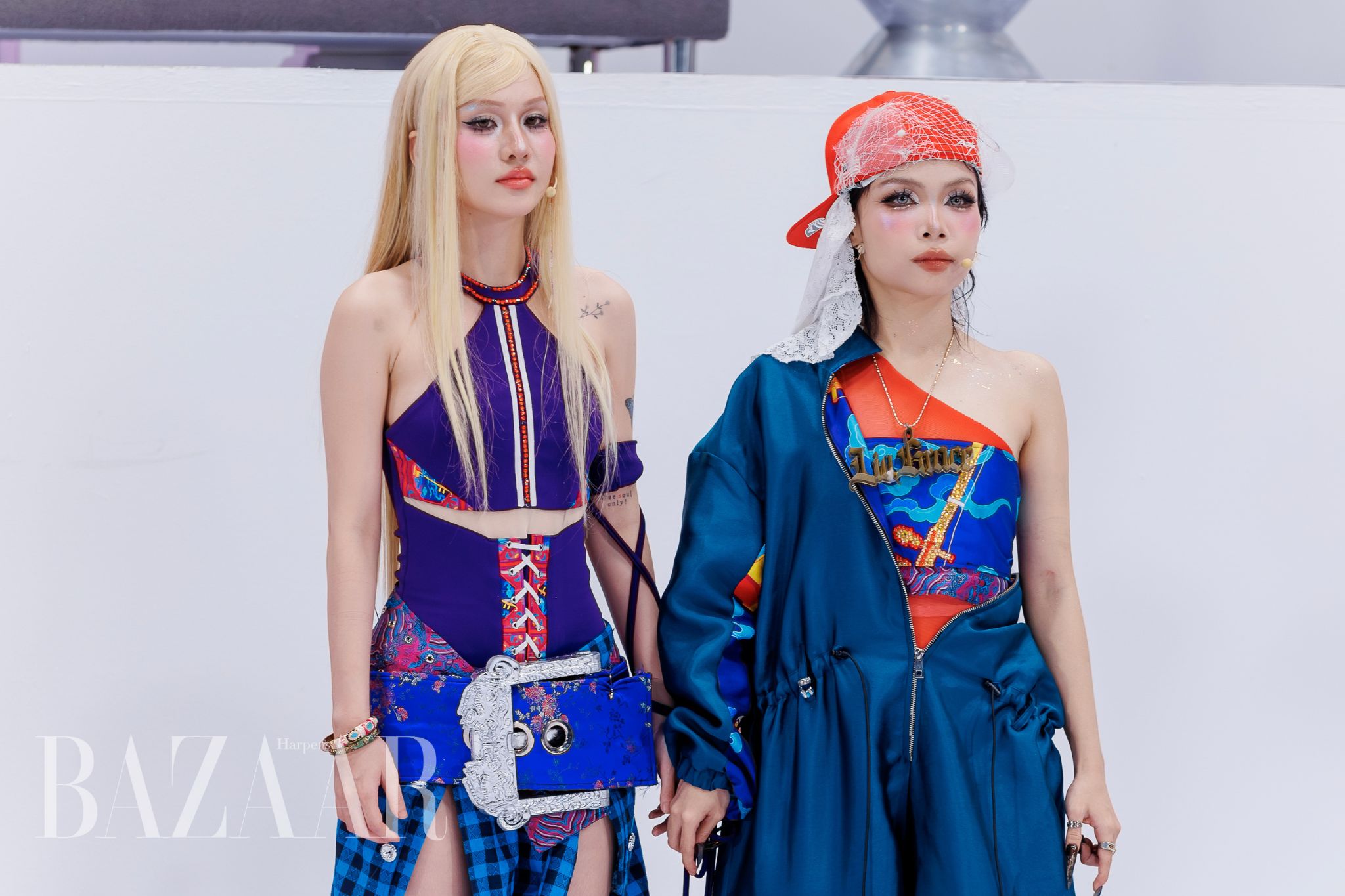 (Bên trái) Em Xinh Saabirose bất ngờ được chương trình hồi xinh và trở lại đường đua.