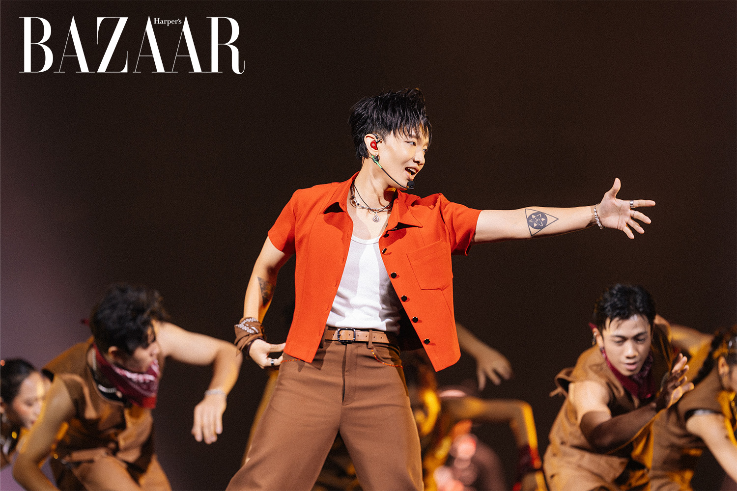 Hoàng Dũng và Đen mashup loạt hit tại concert Xoay Tròn