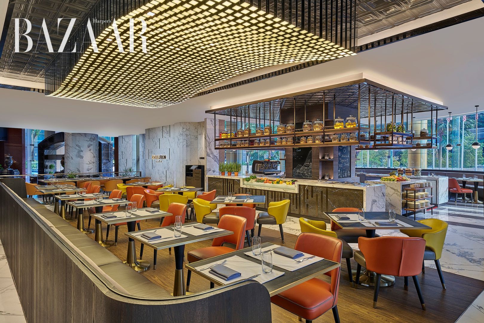 bzvn-khach-san-renaissance-kuala-lumpur-fashion-week-2025 (5)