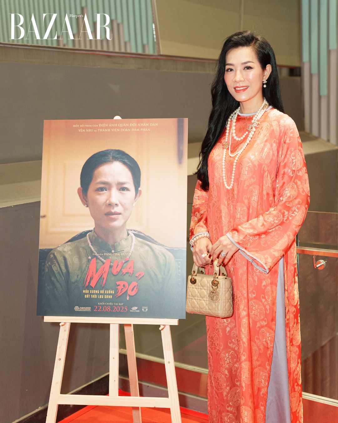 bzvn-thoi-trang-tham-do-phim-dien-anh-mua-do (22)