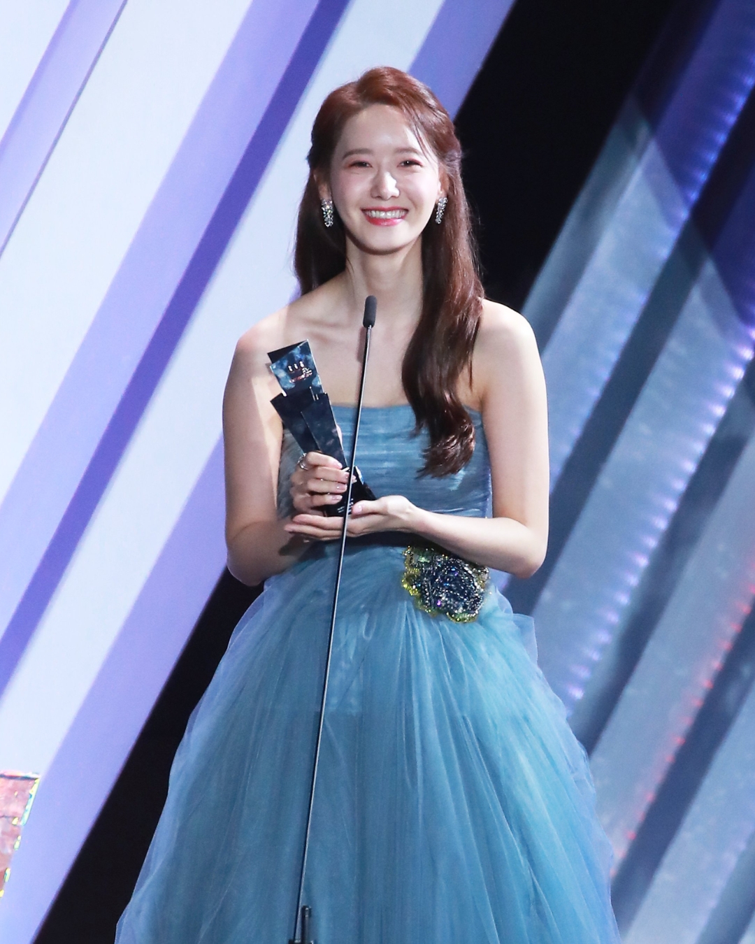 bzvn-yoona-aaa-2019-ha-noi