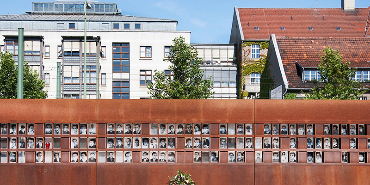 Đài tưởng niệm bức tường Berlin
