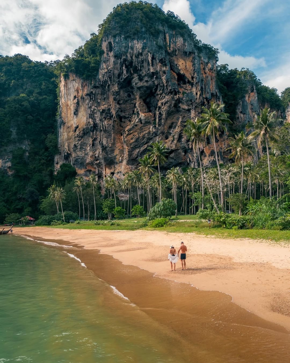 bãi biển hoang sơ nhất Đông Nam Á