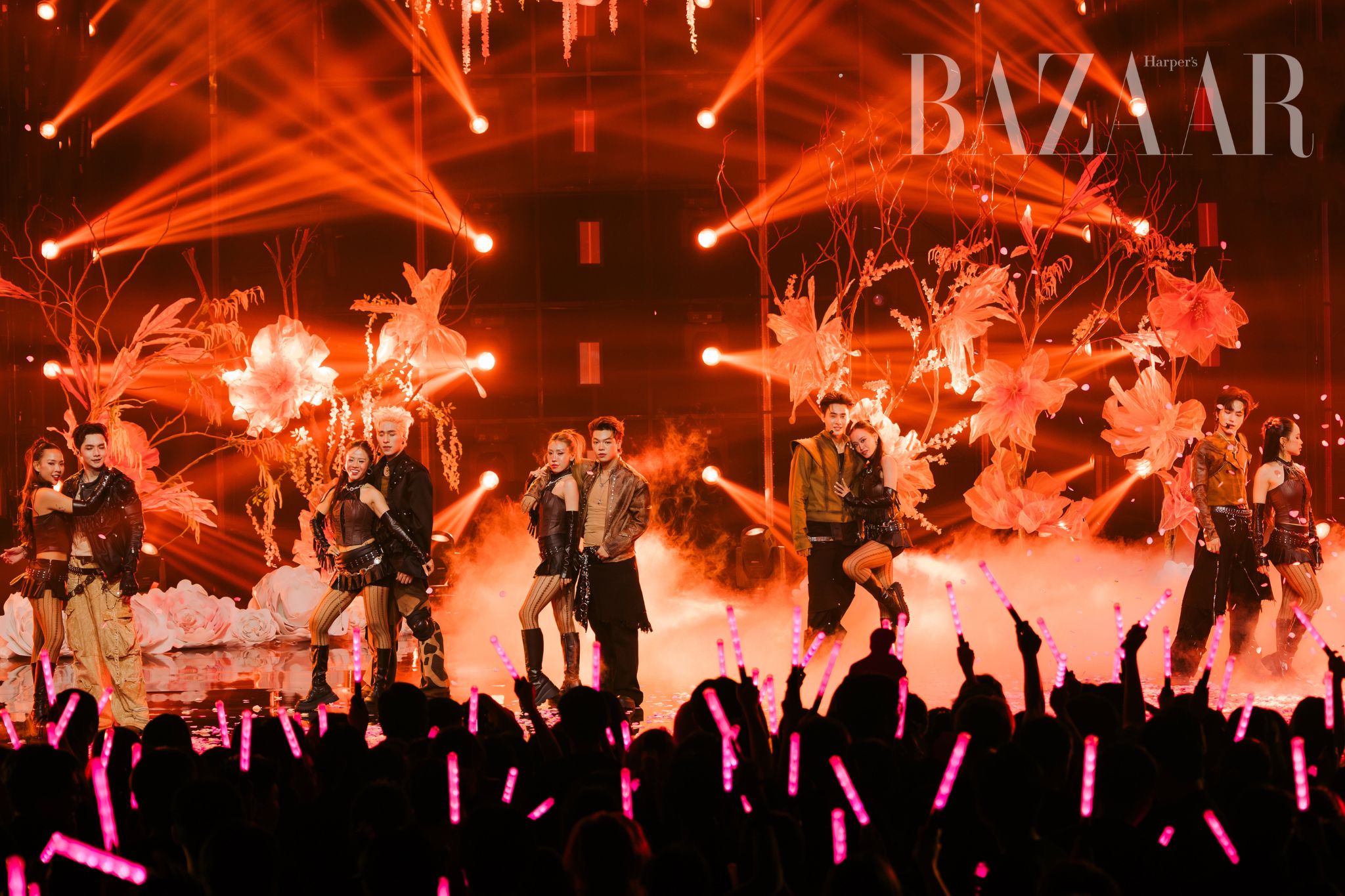 Sân khấu Live Stage 1 bùng nổ tại Anh Trai Say Hi 2025