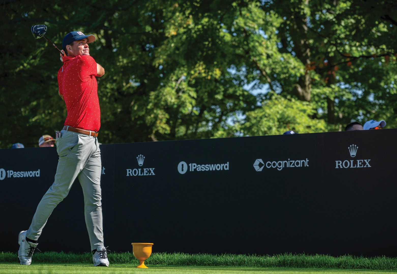 Rolex Testimonee và đội trưởng tuyển Ryder Cup Hoa Kỳ 2025 Keegan Bradley thực hiện cú phát bóng ở giải Presidents Cup 2024.