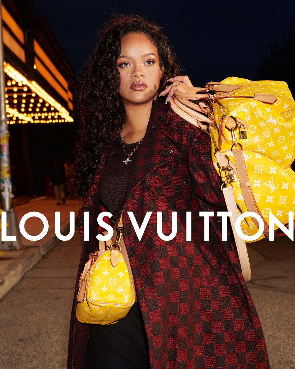 Biểu tượng thời trang, siêu sao Rihanna trong chiến dịch quảng bá túi xách Louis Vuitton Speedy Xuân Hè 2024.
