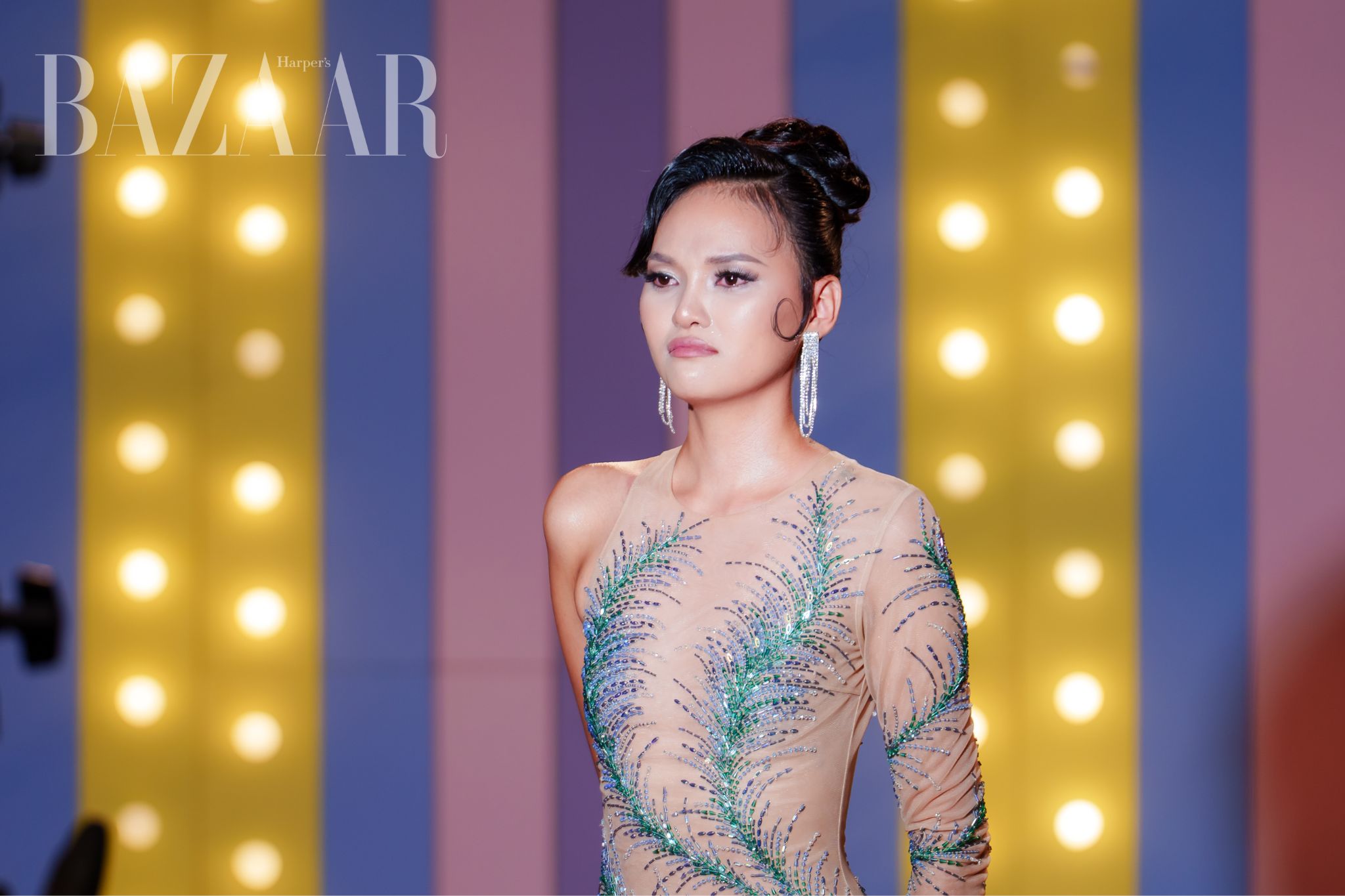 Ánh mắt lưu luyến khi Mi Lan phải chia tay chương trình.