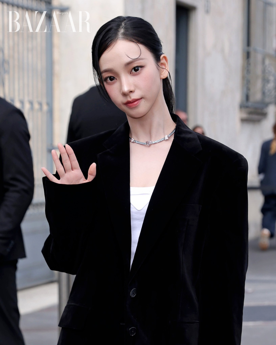 bzvn-front-row-prada-xuan-he-2026-karina-aespa00001