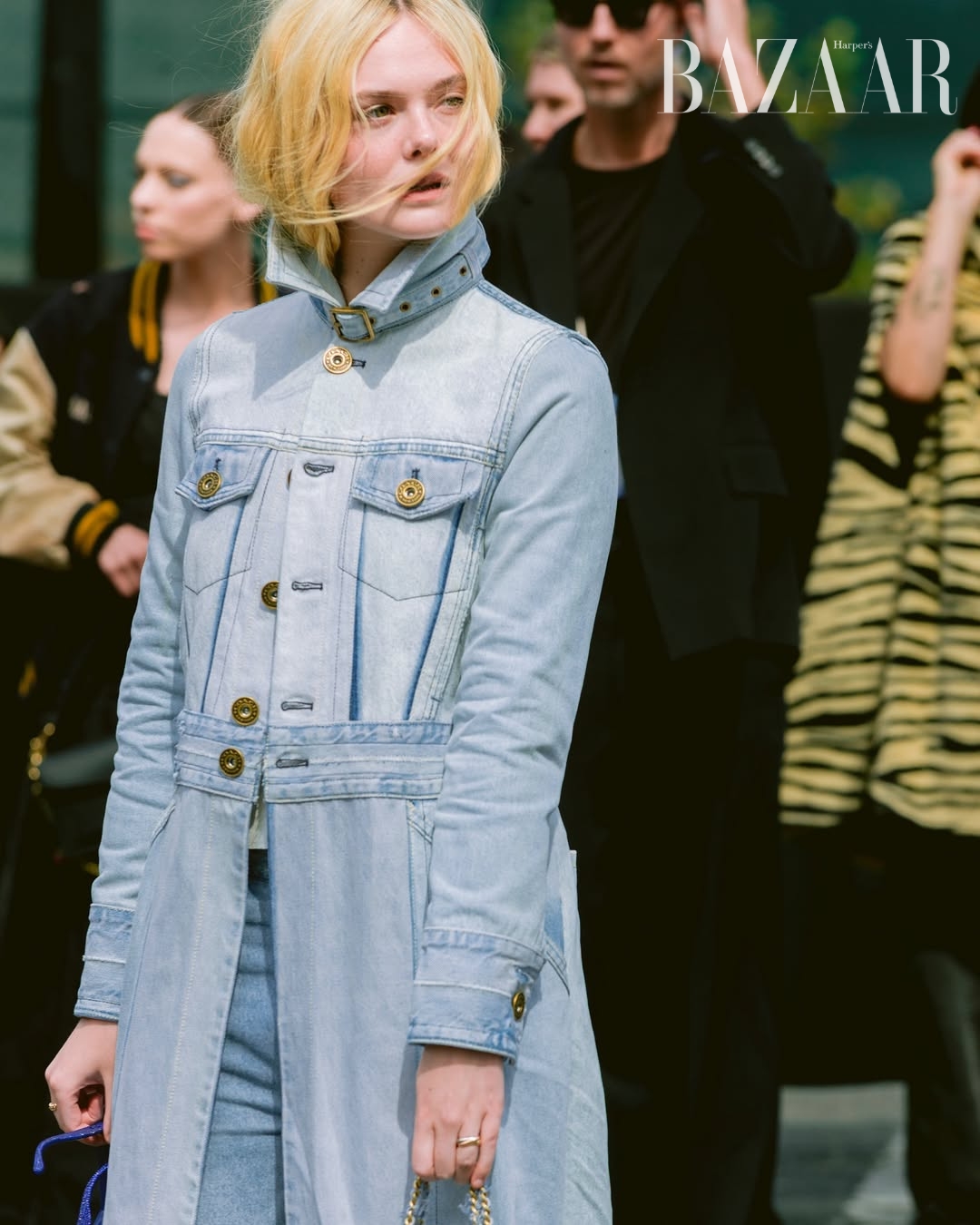 bzvn-hang-ghe-dau-show-coach-xuan-he-2026-elle-fanning00001