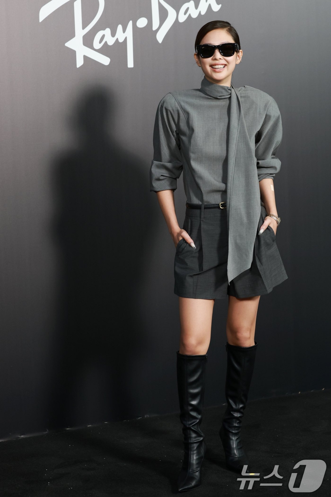 bzvn-jennie-blackpink-ray-ban00005