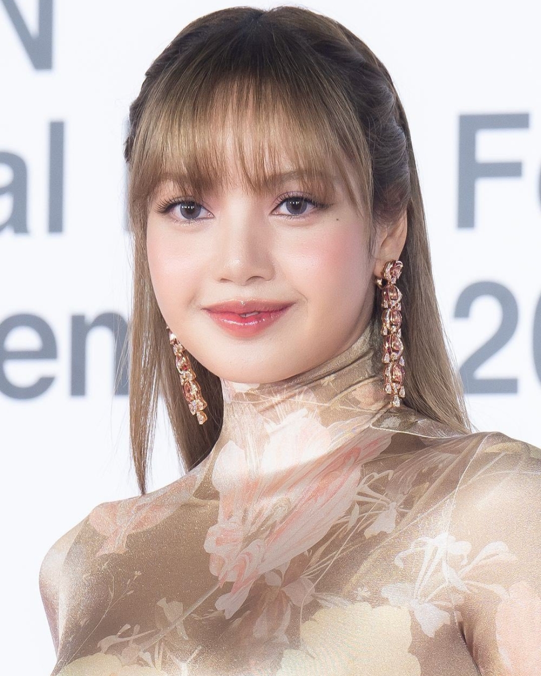 bzvn-lisa-maison-margiela-lhp-quoc-te-busan-2025-bvlgari (1)