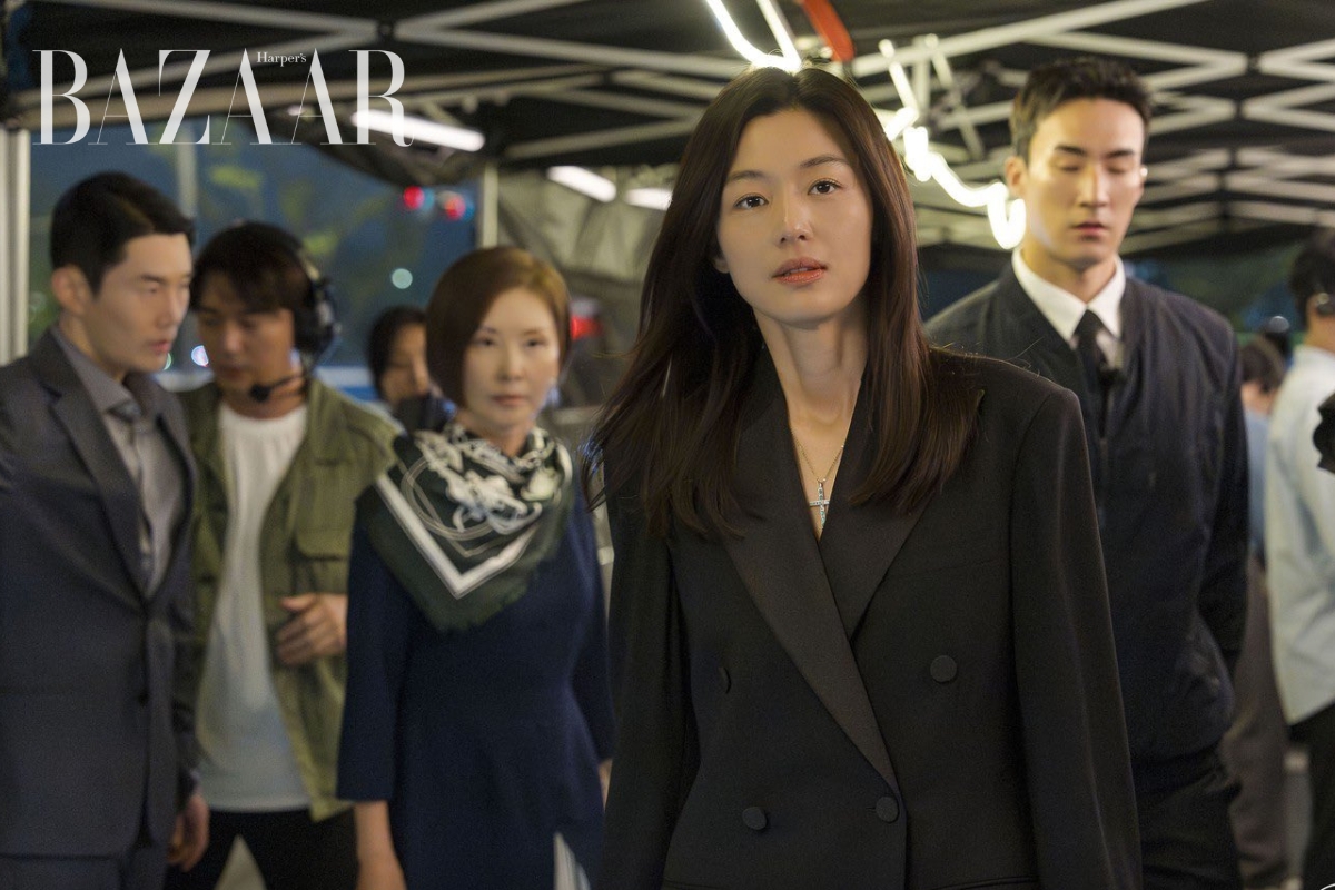 bzvn-thoi-trang-jun-ji-hyun-tempest-202500005