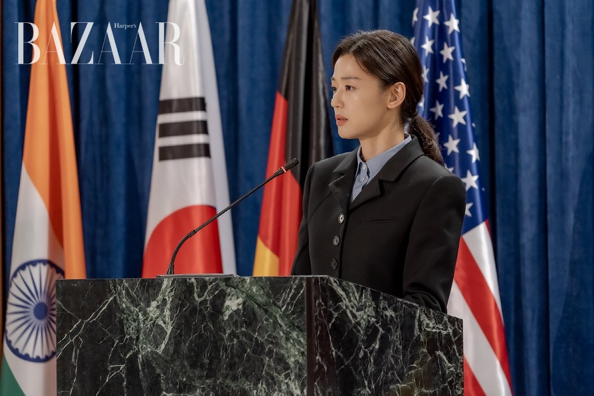 bzvn-thoi-trang-jun-ji-hyun-tempest-202500011