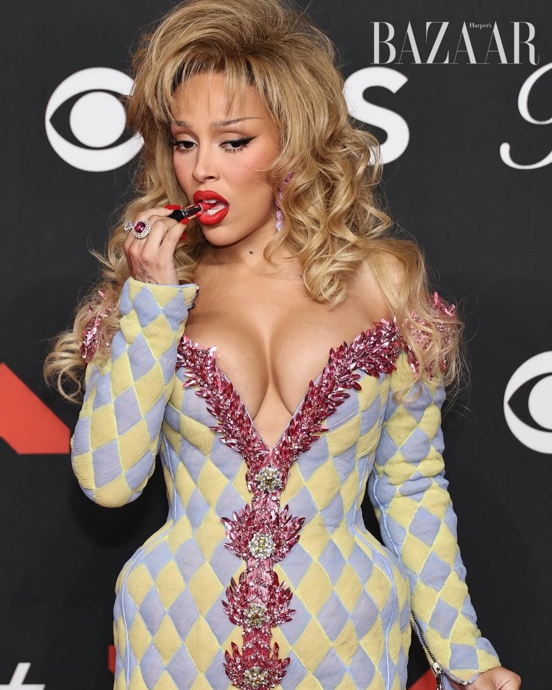 bzvn-thoi-trang-tham-do-vmas-2025-doja-cat (2)