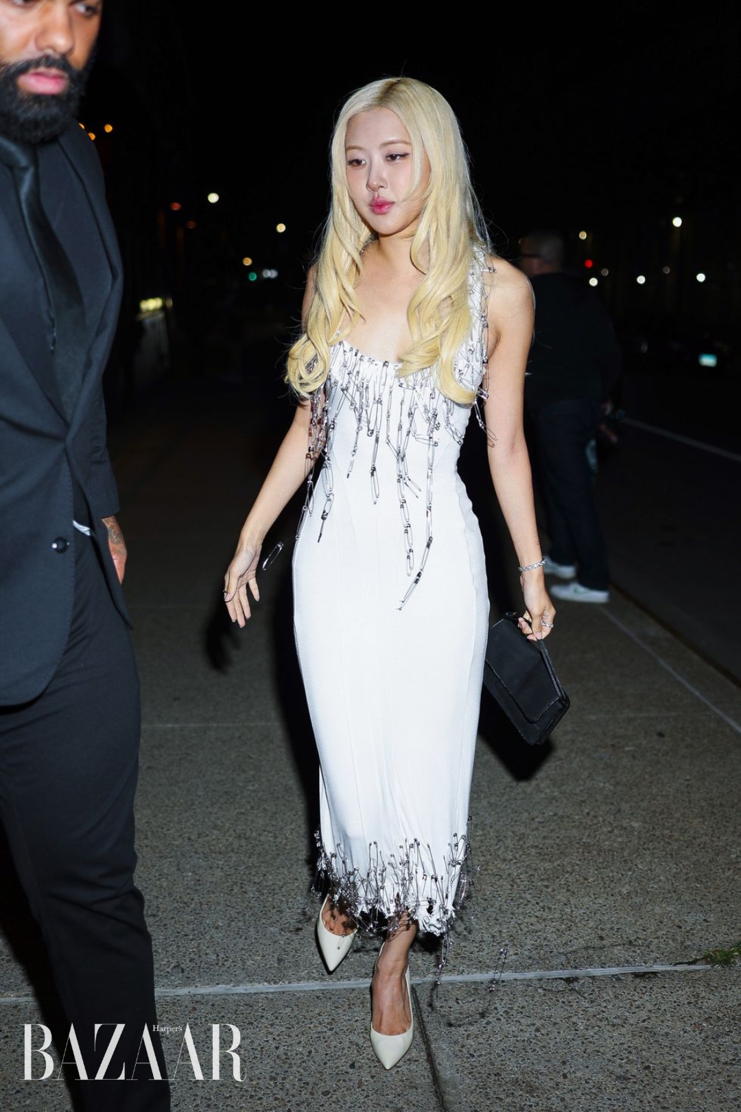 bzvn-thoi-trang-tiec-hau-vmas-2025-rose-blackpink (2)