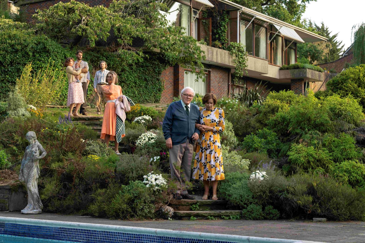 Các tập phim có sự tham gia của Anthony Hopkins: Một cuộc đời – One life (2023)