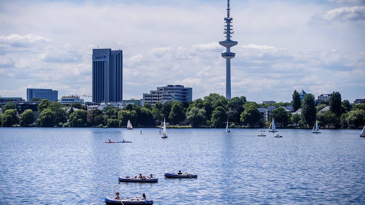 Hồ Alster, trái tim xanh của Hamburg