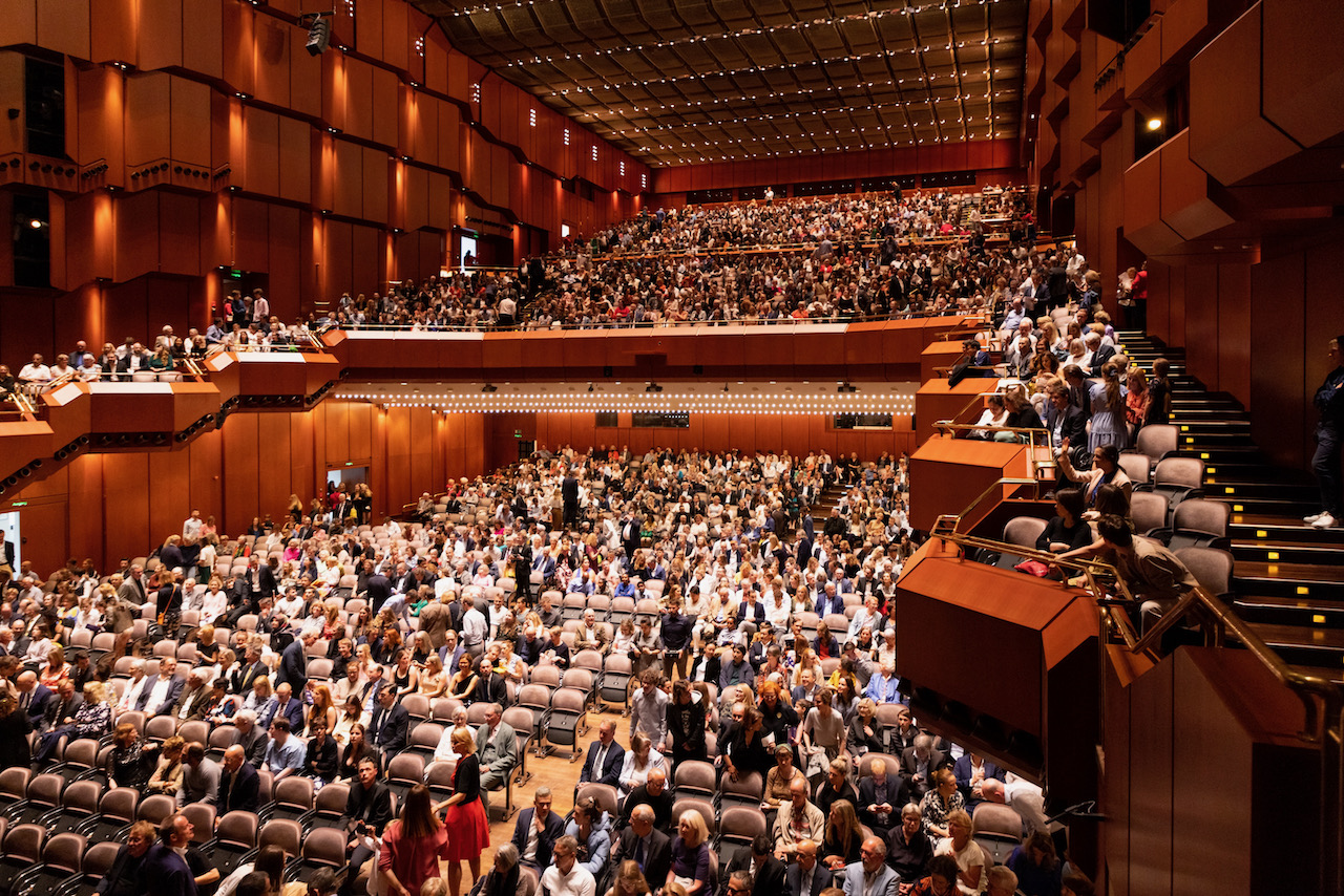 Thưởng thức opera tại Alte Oper Frankfurt