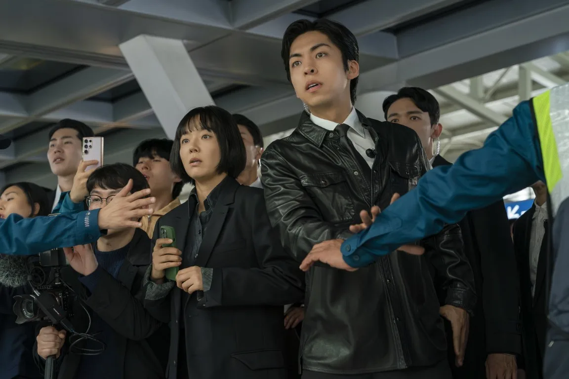 Review phim Cơn lốc quyền lực (Tempest): Bom tấn gián điệp – chính trị