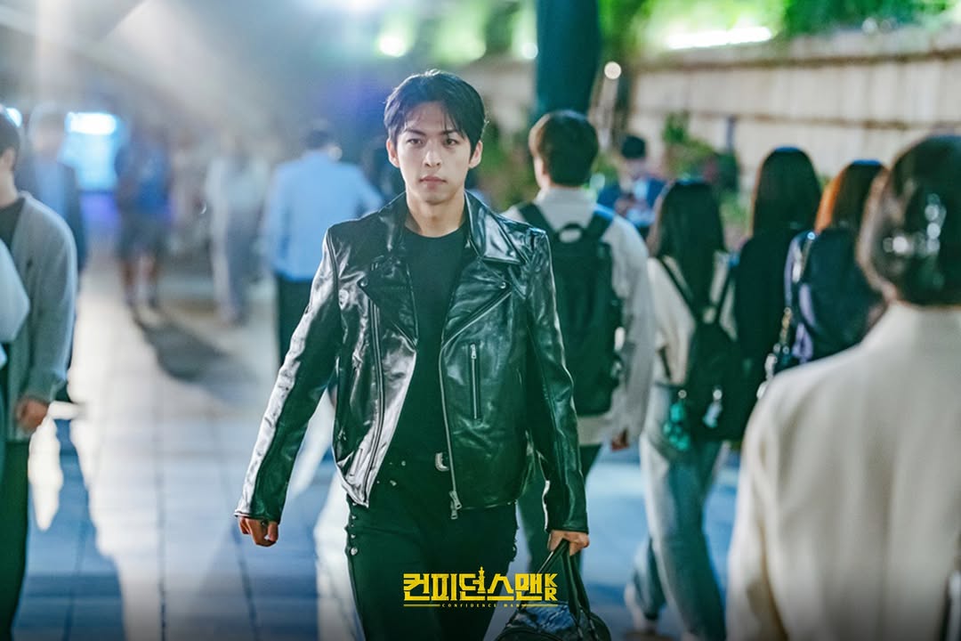 Joo Jong Hyuk vai Myung Gu Ho