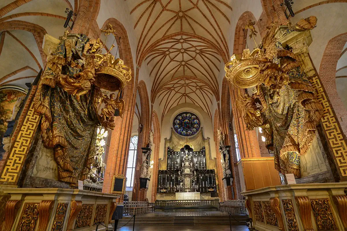 Tham quan Storkyrkan, nhà thờ lớn ở Gamla Stan