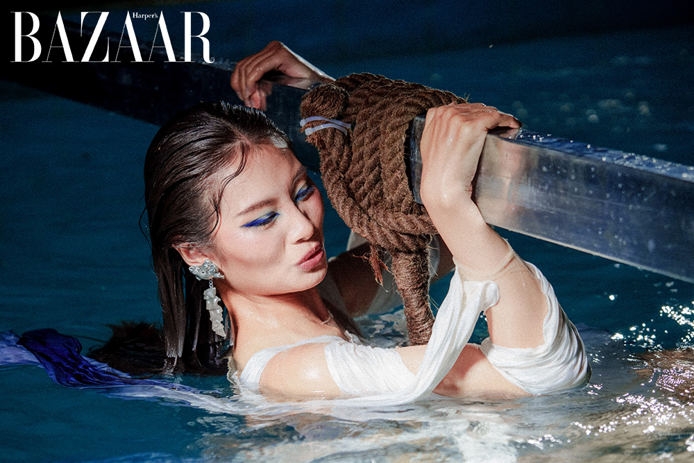 Tập 6 Vietnam’s Next Top Model 2025 đưa thử thách chụp ảnh dưới nước trở lại