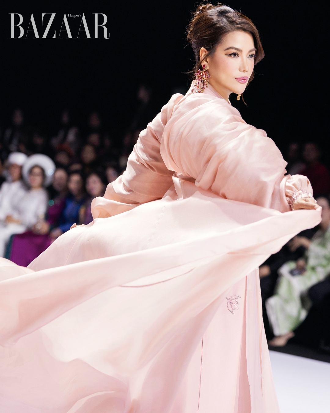 BZVN-LINH-SAN-LUA-LA-TRA-HOA-SHOW00008