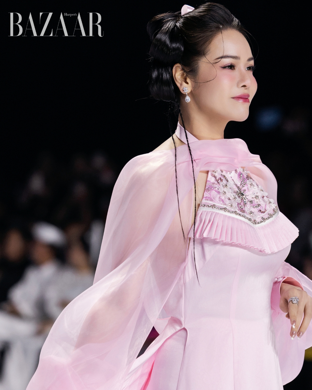 BZVN-LINH-SAN-SHOW00009