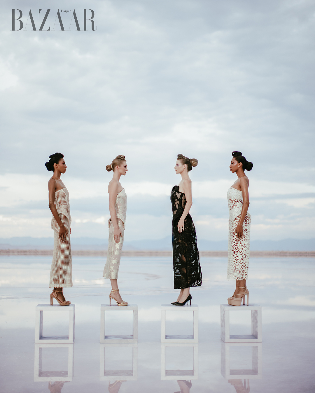 Những đường cắt hình học của The Stitch Fitz khắc họa vào bầu trời và mặt đất 2