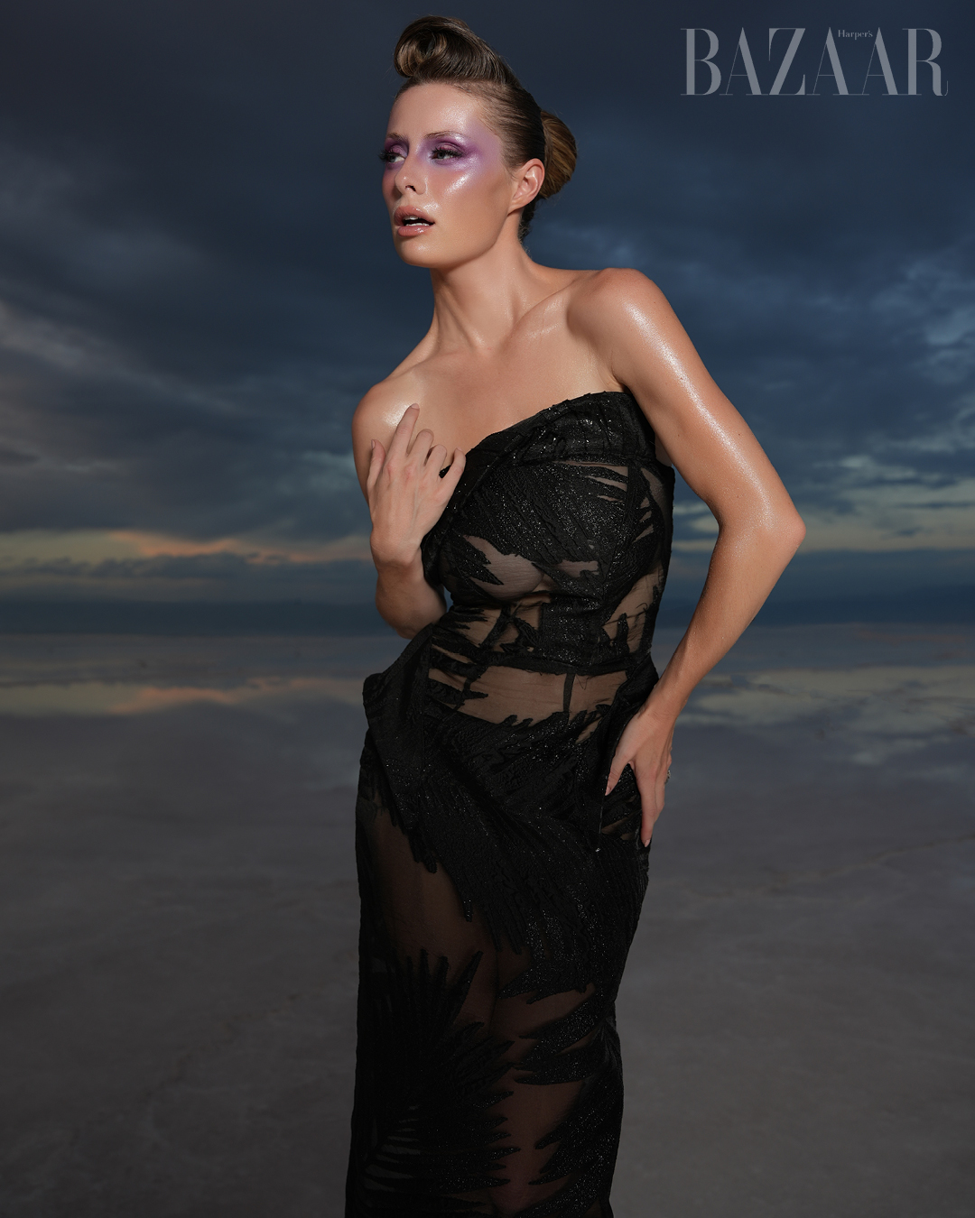 Những đường cắt hình học của The Stitch Fitz khắc họa vào bầu trời và mặt đất 3