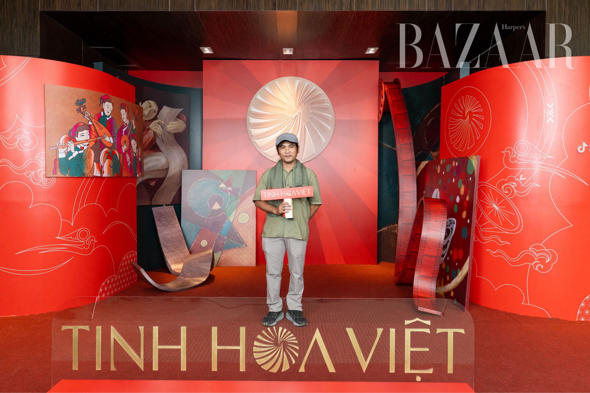 Hoa Hậu Phương Linh đồng hành cùng giải thưởng Tinh Hoa Việt
