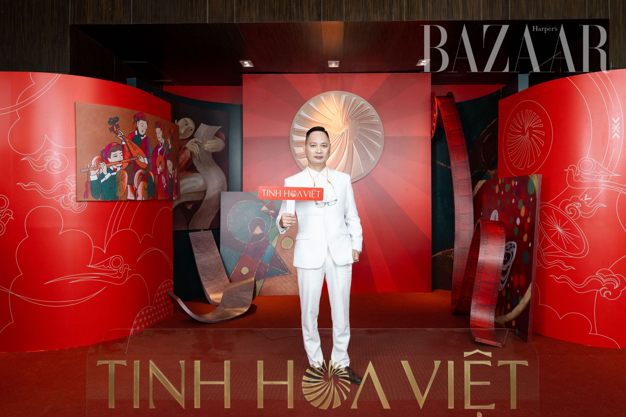 Hoa Hậu Phương Linh đồng hành cùng giải thưởng Tinh Hoa Việt