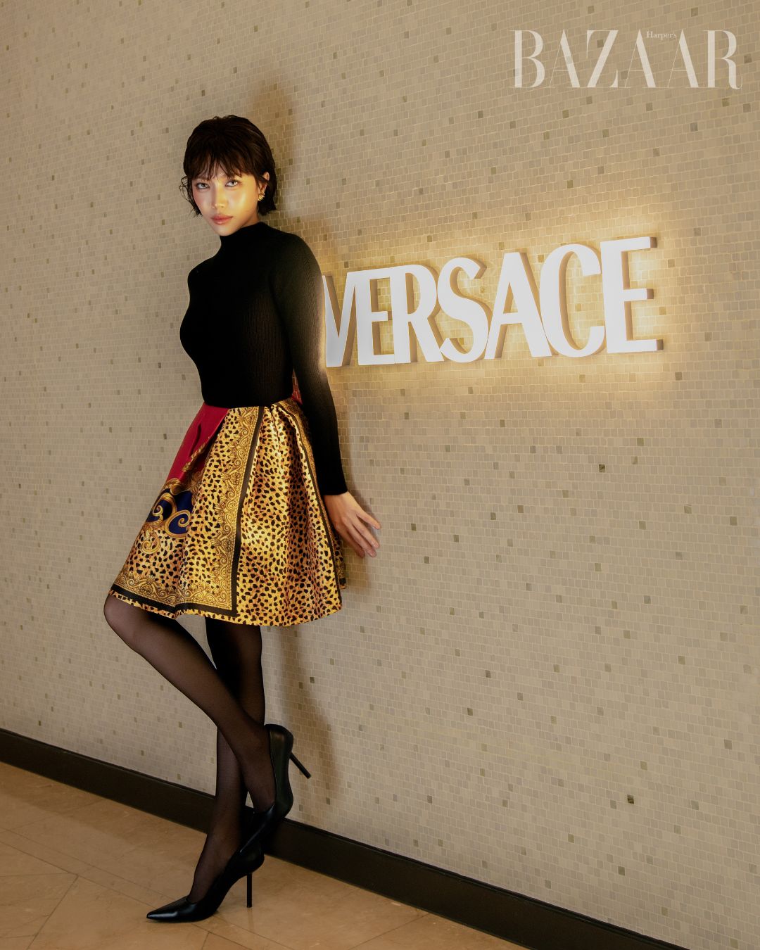 Cửa hàng Versace tại Rex Hotel trở lại với diện mạo xa hoa, đẳng cấp