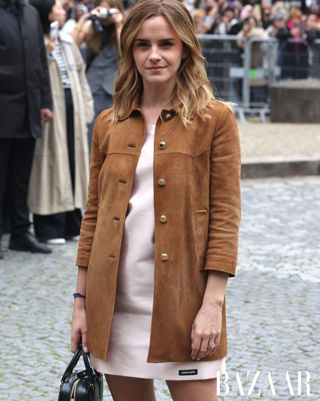 bzvn-emma-watson-miu-miu-paris-fashion-week-5
