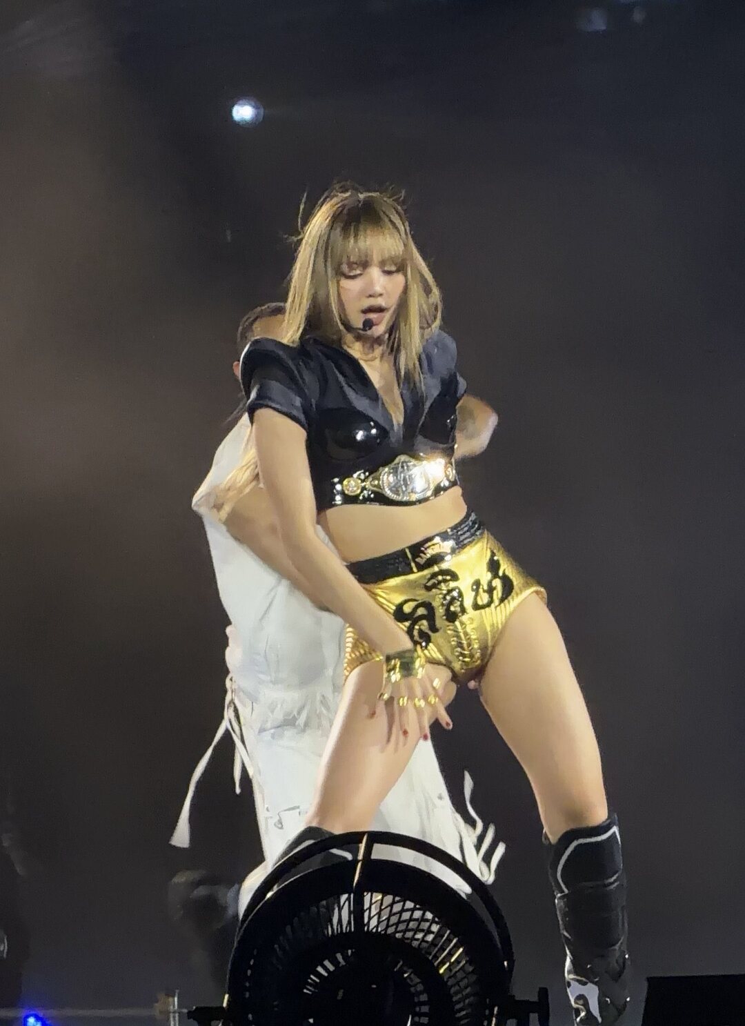 bzvn-lisa-deadline-bangkok (7)