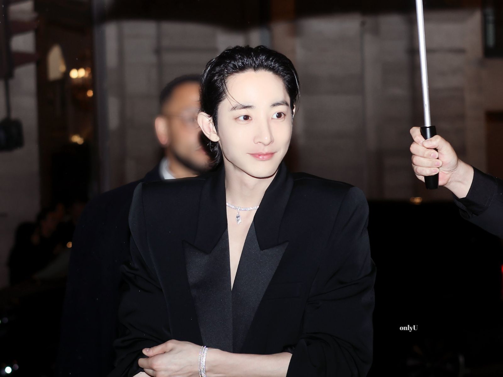 bzvn-messika-lee-soo-hyuk-2