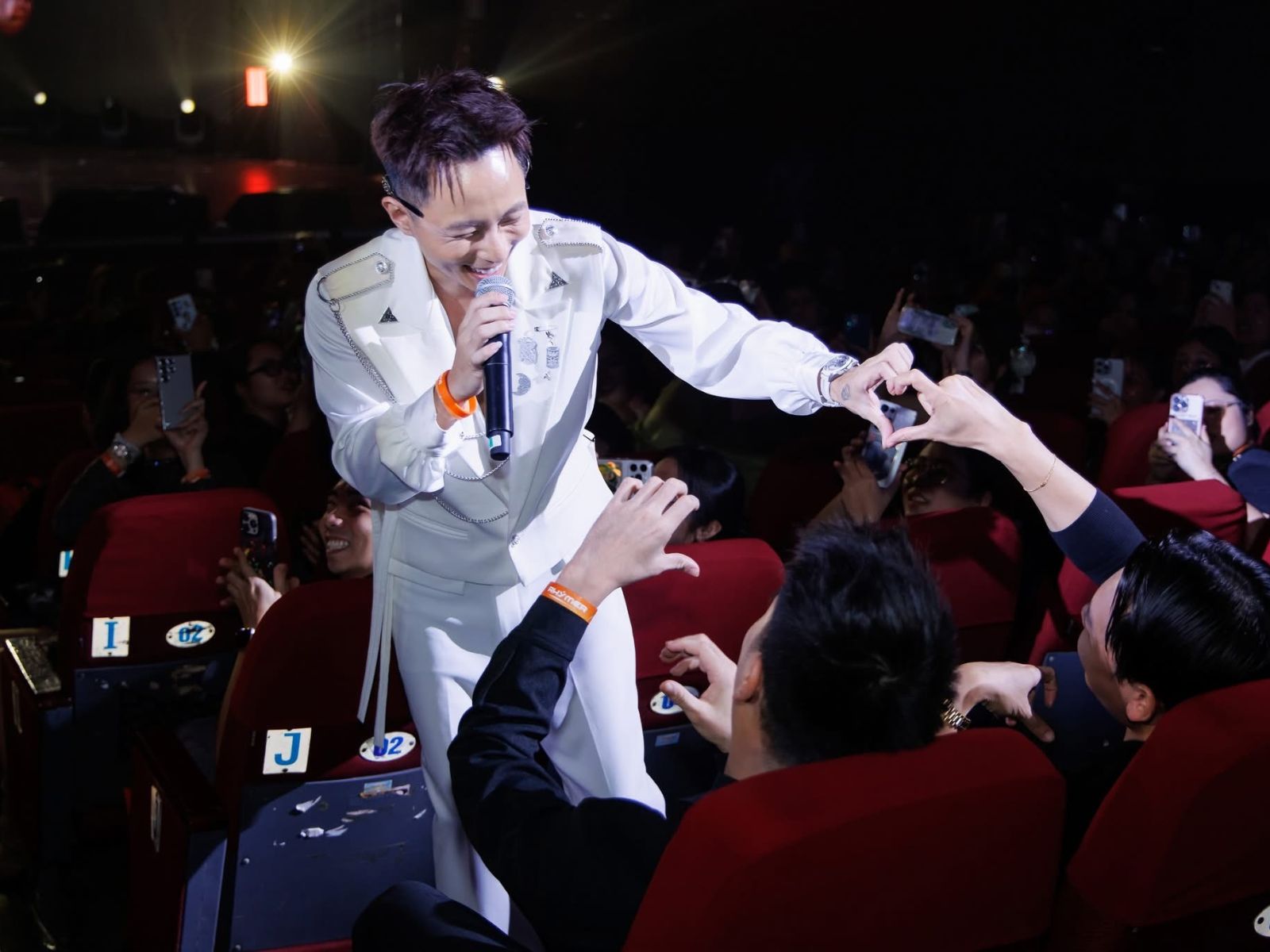 bzvn-rhymastic-dau-ai-yeu-nghe-thuat-den-the-4