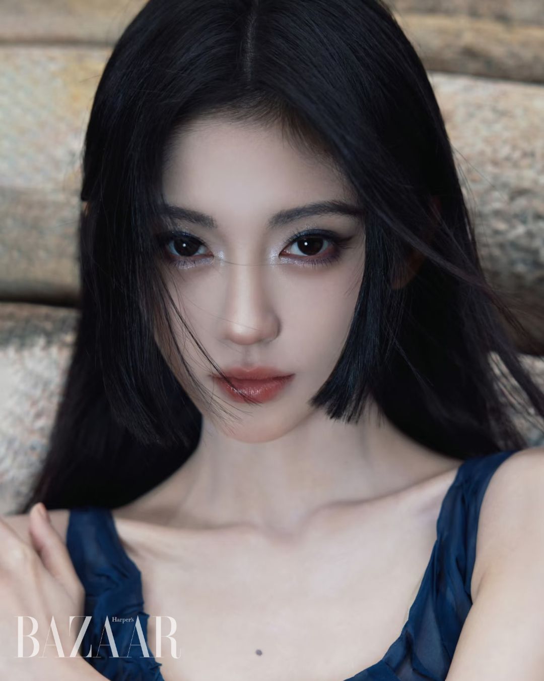 bzvn-trang-diem-mat-anh-xanh-lam-5