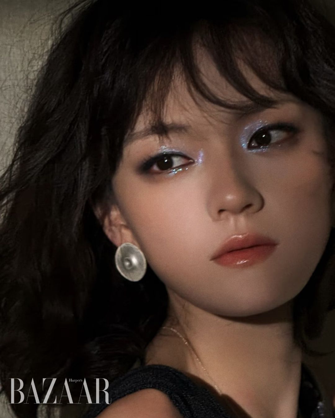 bzvn-trang-diem-mat-anh-xanh-lam-7