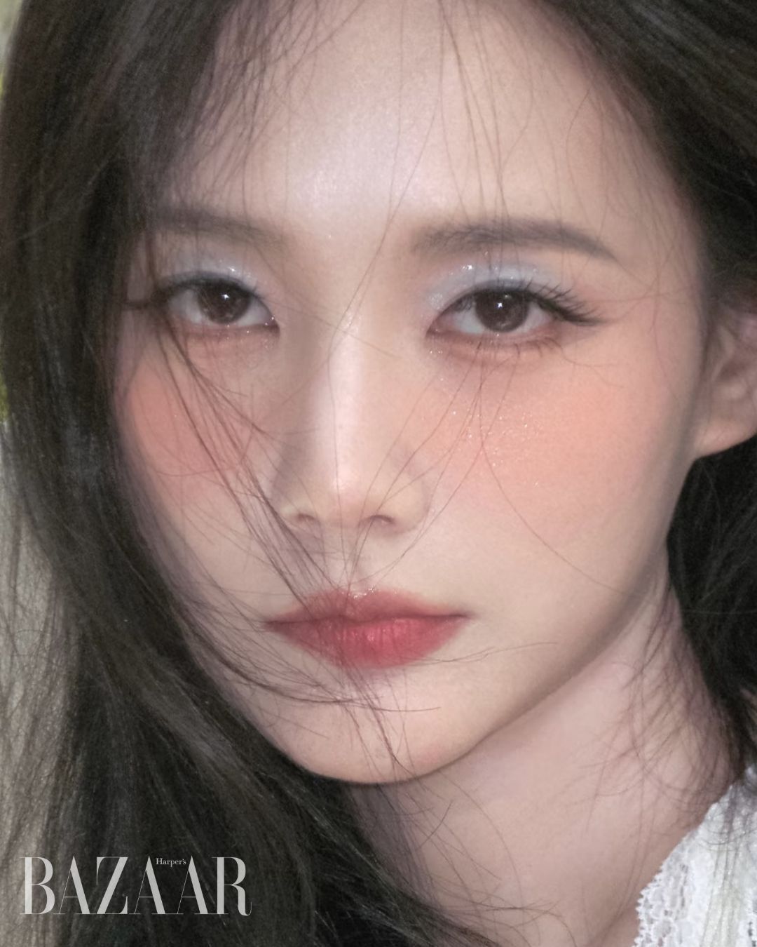 bzvn-trang-diem-mat-anh-xanh-lam-9