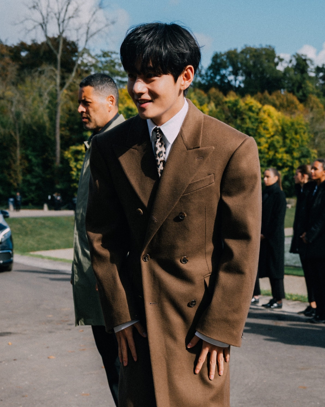 bzvn-v-bts-kim-taehyung-celine-xuan-he-2026-trang-phuc00001