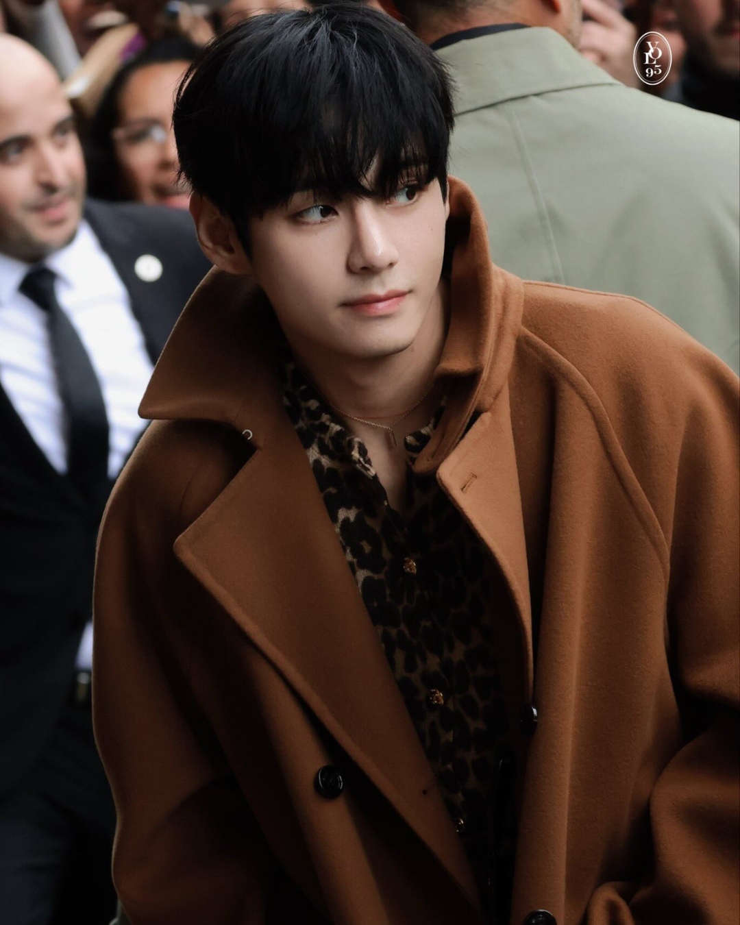 bzvn-v-bts-kim-taehyung-celine-xuan-he-2026-trang-phuc00003